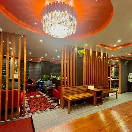 The Beehive Hotel Male Ngoại thất bức ảnh