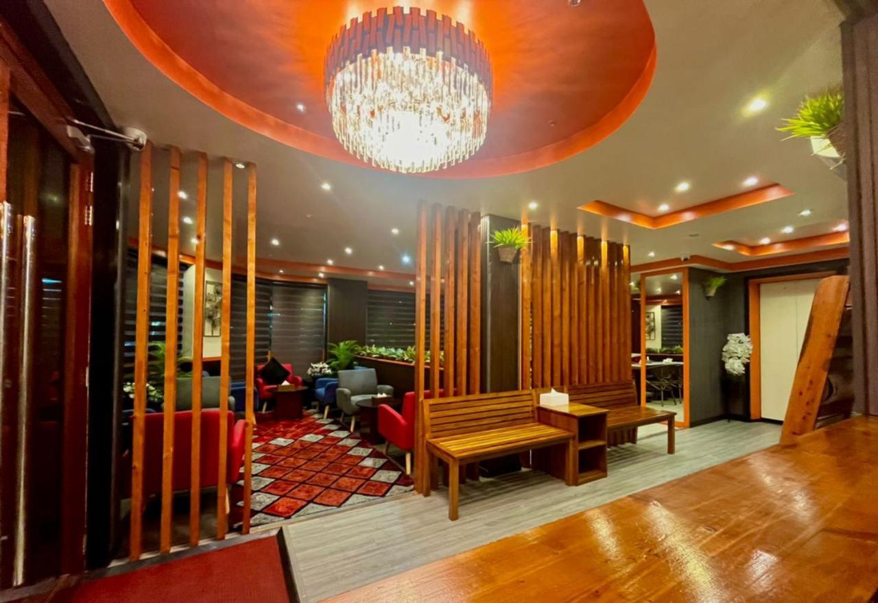 The Beehive Hotel Male Ngoại thất bức ảnh
