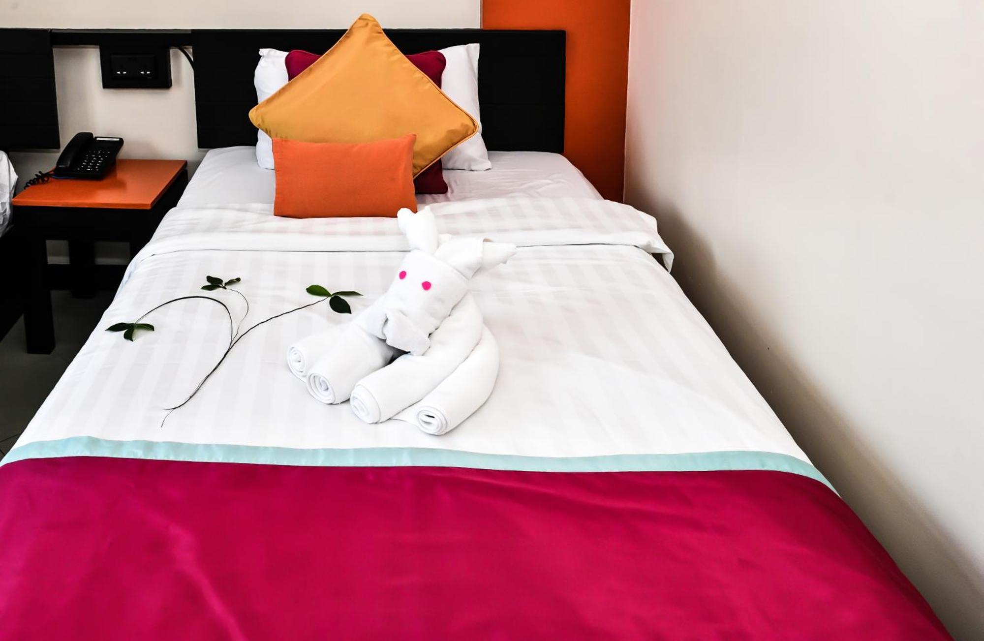 The Beehive Hotel Male Ngoại thất bức ảnh