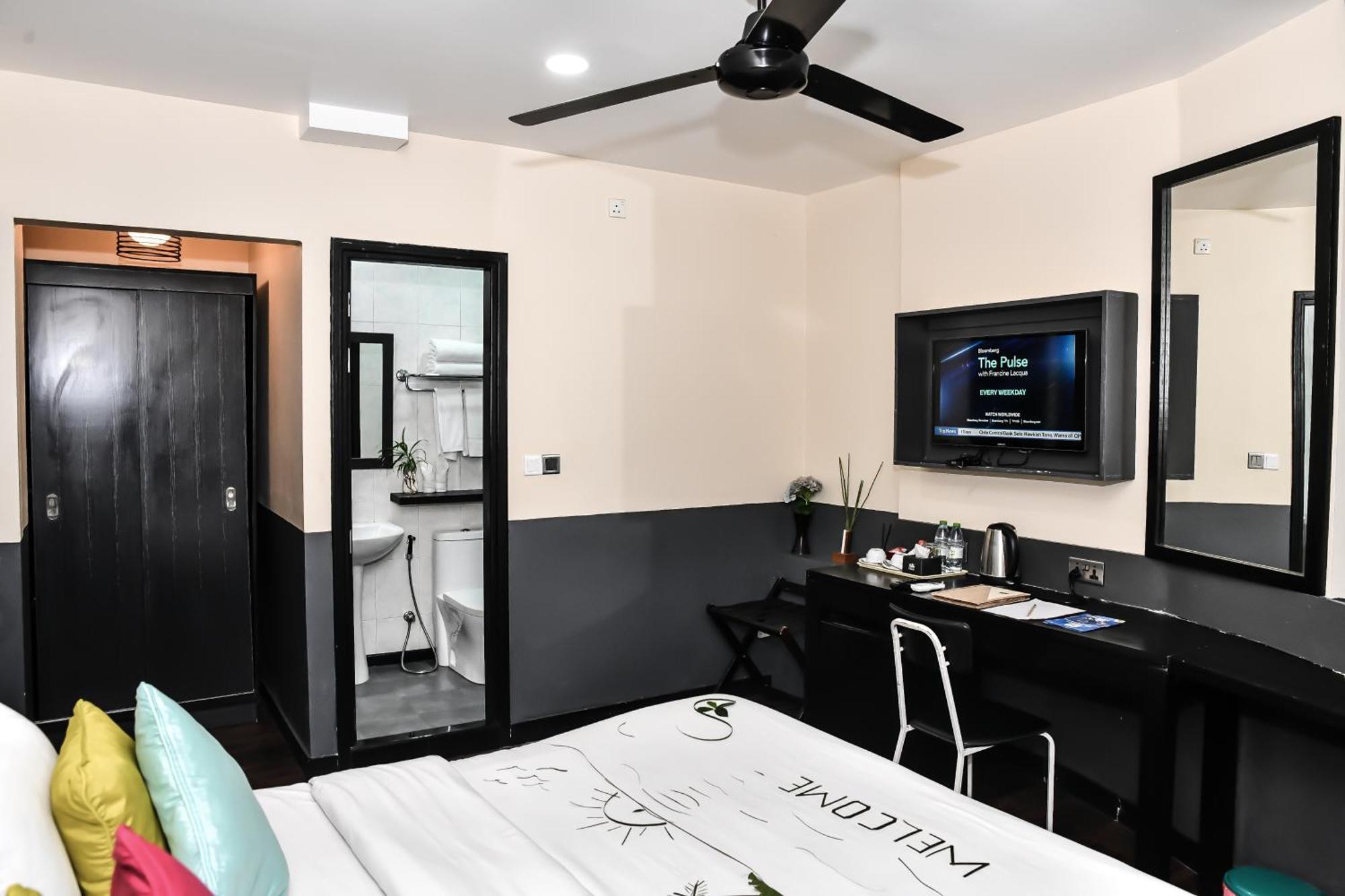 The Beehive Hotel Male Ngoại thất bức ảnh