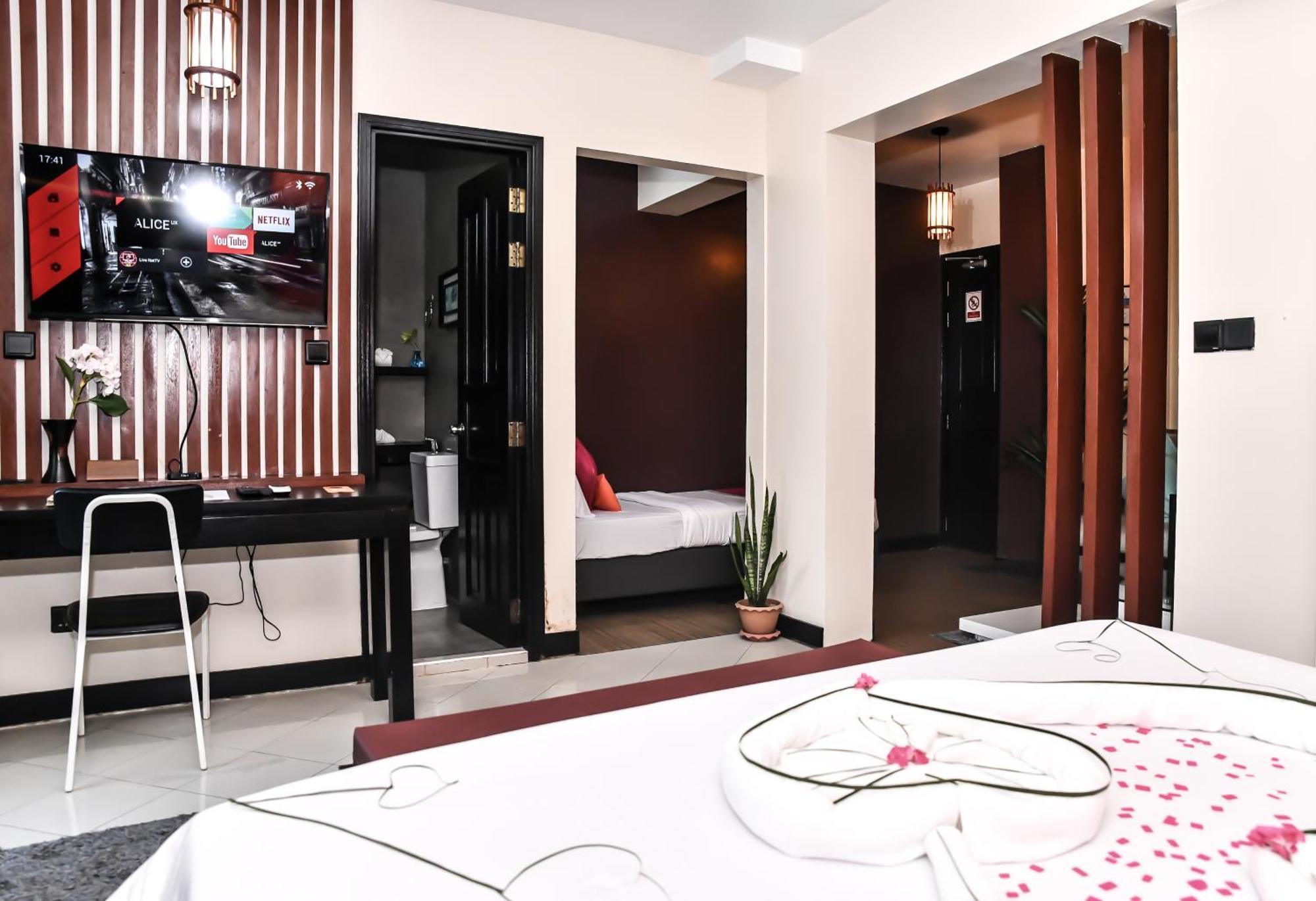 The Beehive Hotel Male Ngoại thất bức ảnh