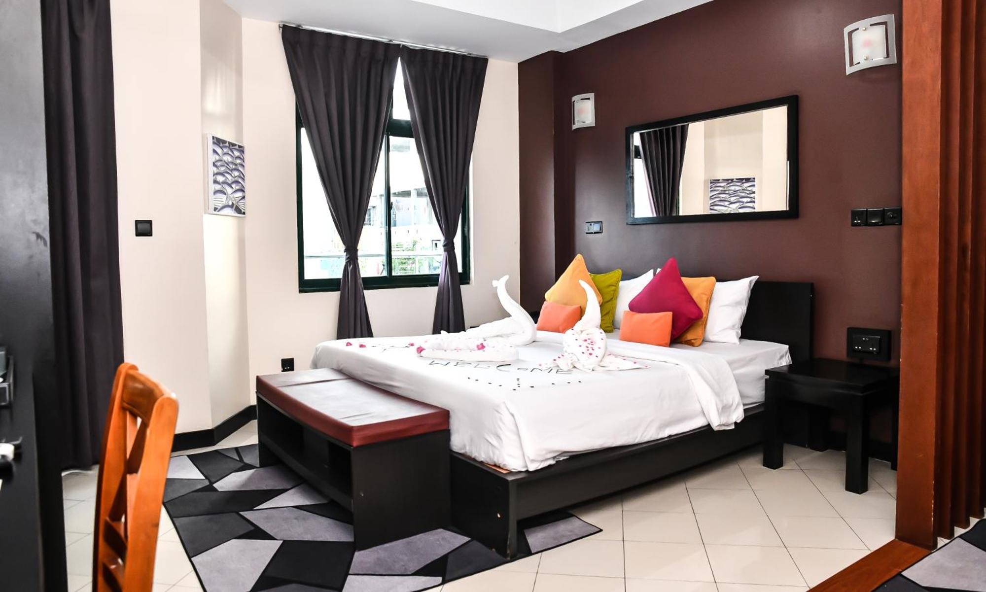 The Beehive Hotel Male Ngoại thất bức ảnh
