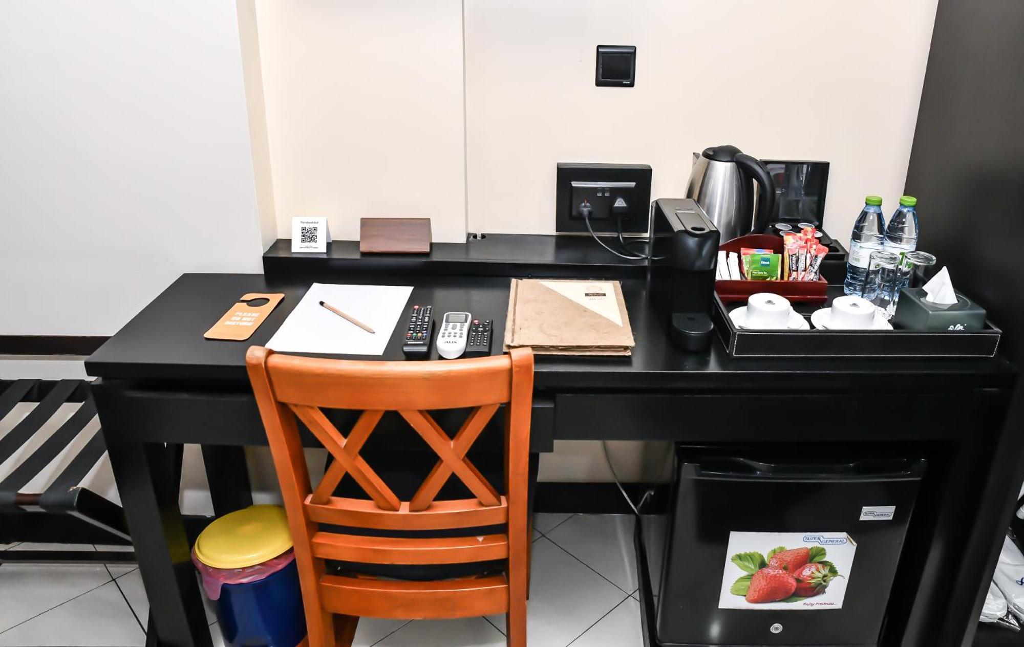 The Beehive Hotel Male Ngoại thất bức ảnh