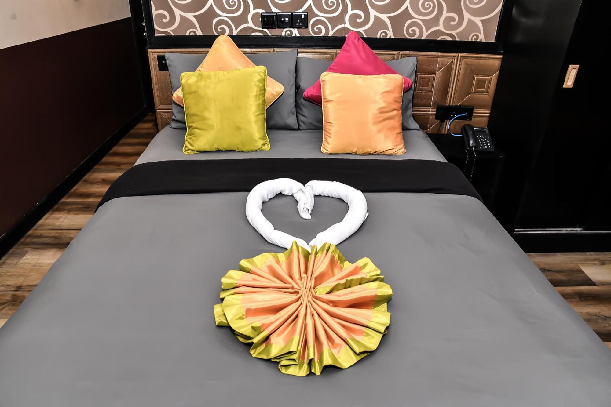 The Beehive Hotel Male Ngoại thất bức ảnh