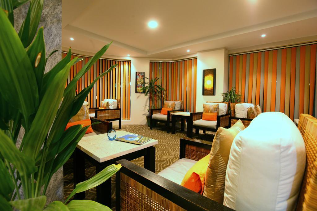 The Beehive Hotel Male Ngoại thất bức ảnh